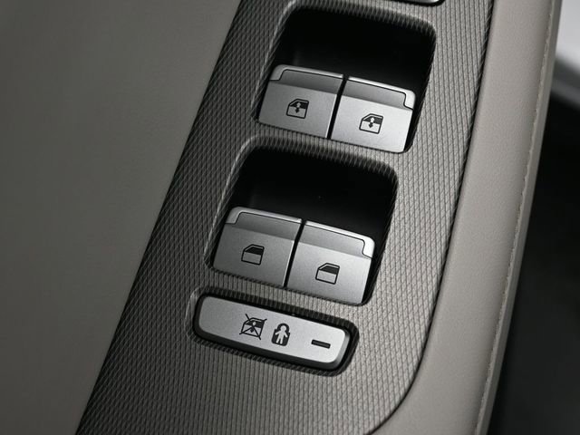 Used 2021 Hyundai Palisade Limited image 13