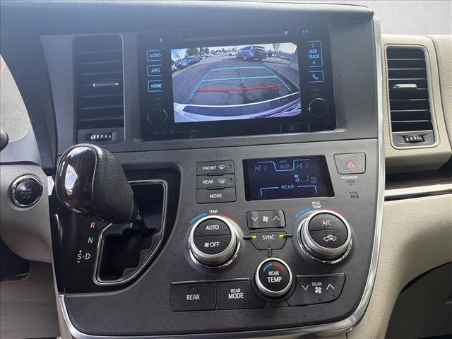 Used 2017 Toyota Sienna XLE Premium image 20