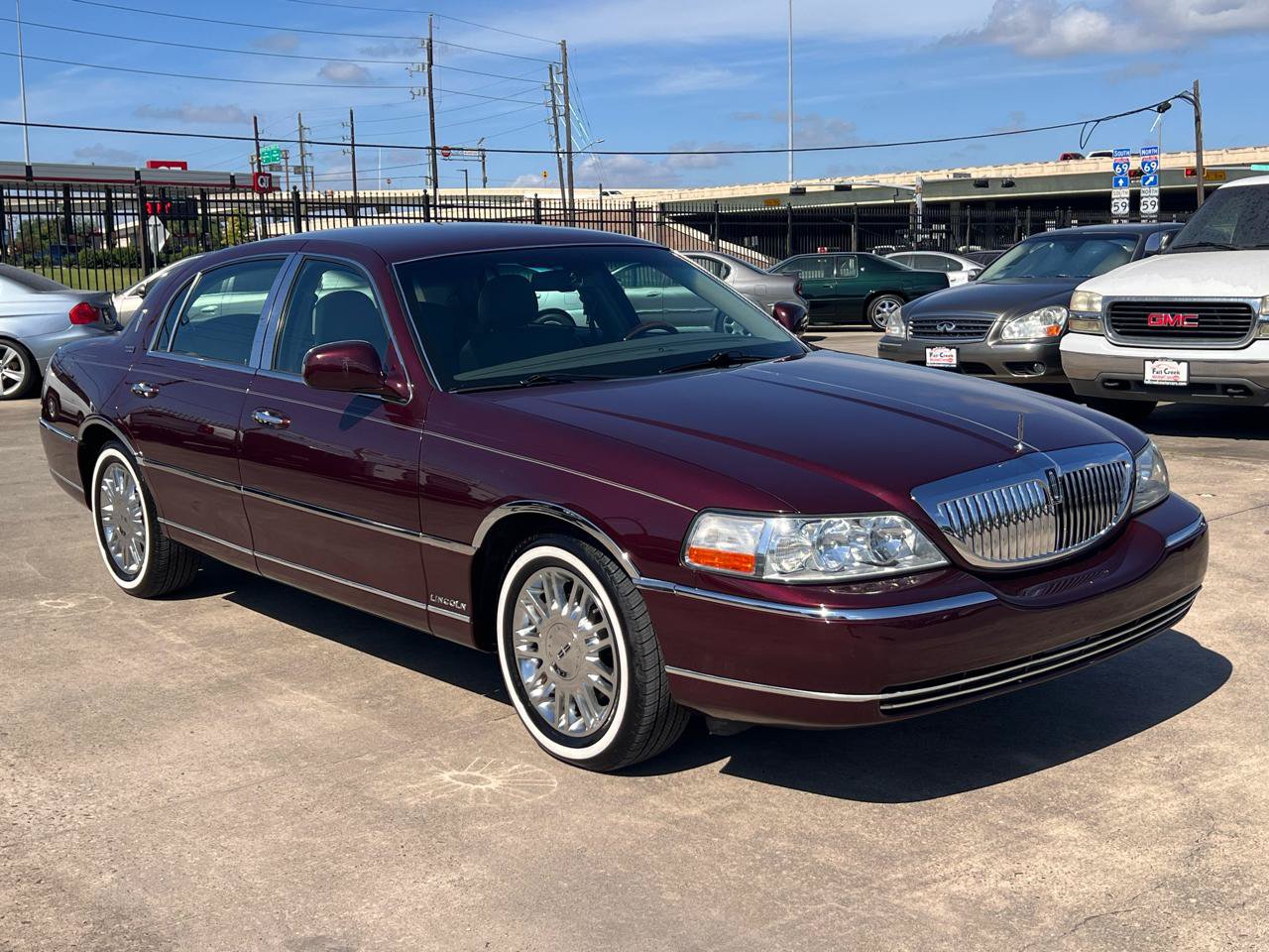 Used 2006 Lincoln Town Car Signature RWD image 11