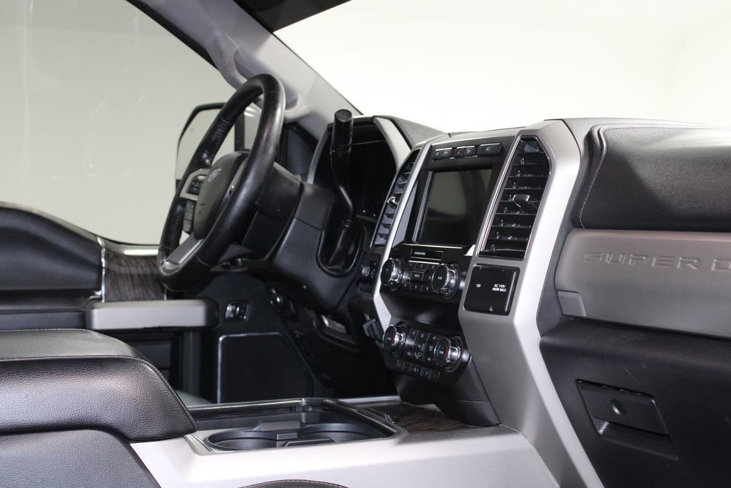 Used 2019 Ford F350 Lariat w/ Lariat Ultimate Package AWD/4WD image 32