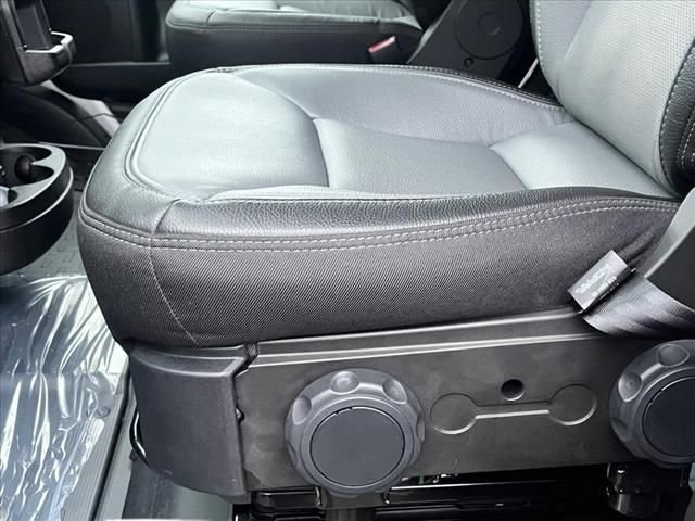 New 2025 RAM ProMaster 3500 w/ Quick Order Package 22G SLT image 9