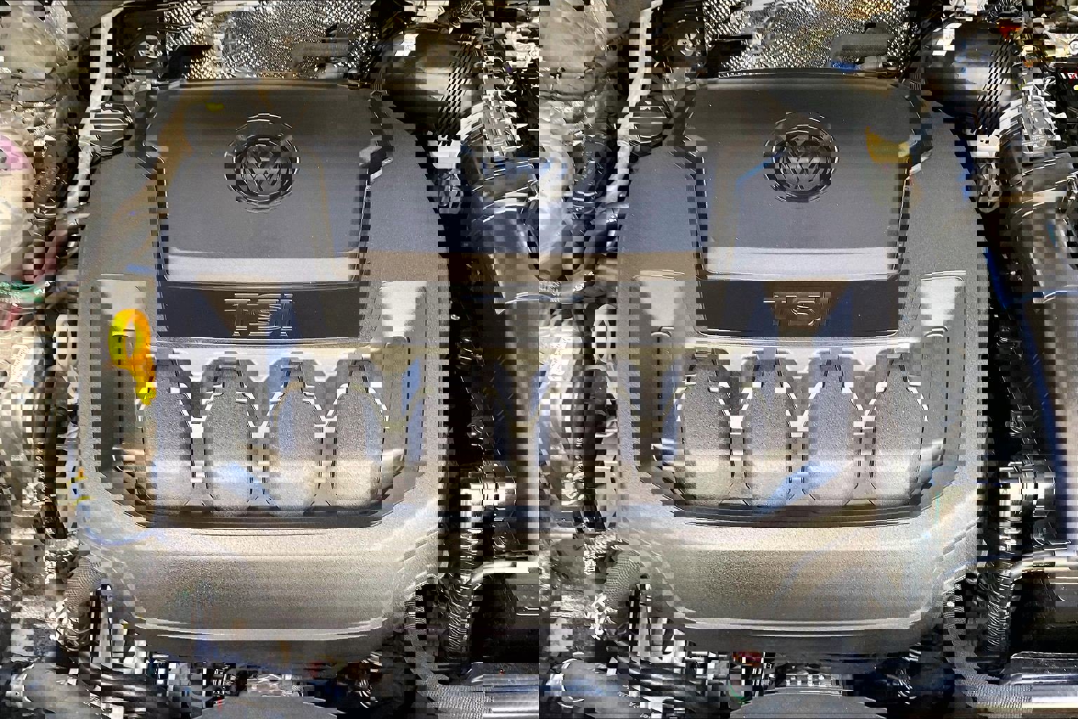 Certified 2023 Volkswagen Tiguan SE R-Line image 32