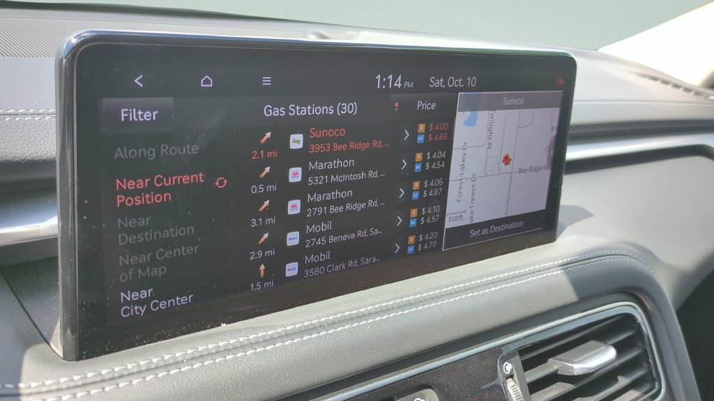 Used 2022 Genesis G70 2.0T RWD image 17
