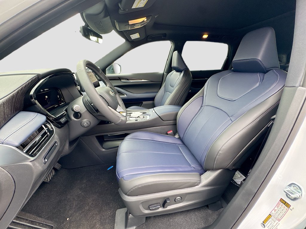 Certified 2026 INFINITI QX60 Sport w/ Dark Cargo Package AWD/4WD image 23