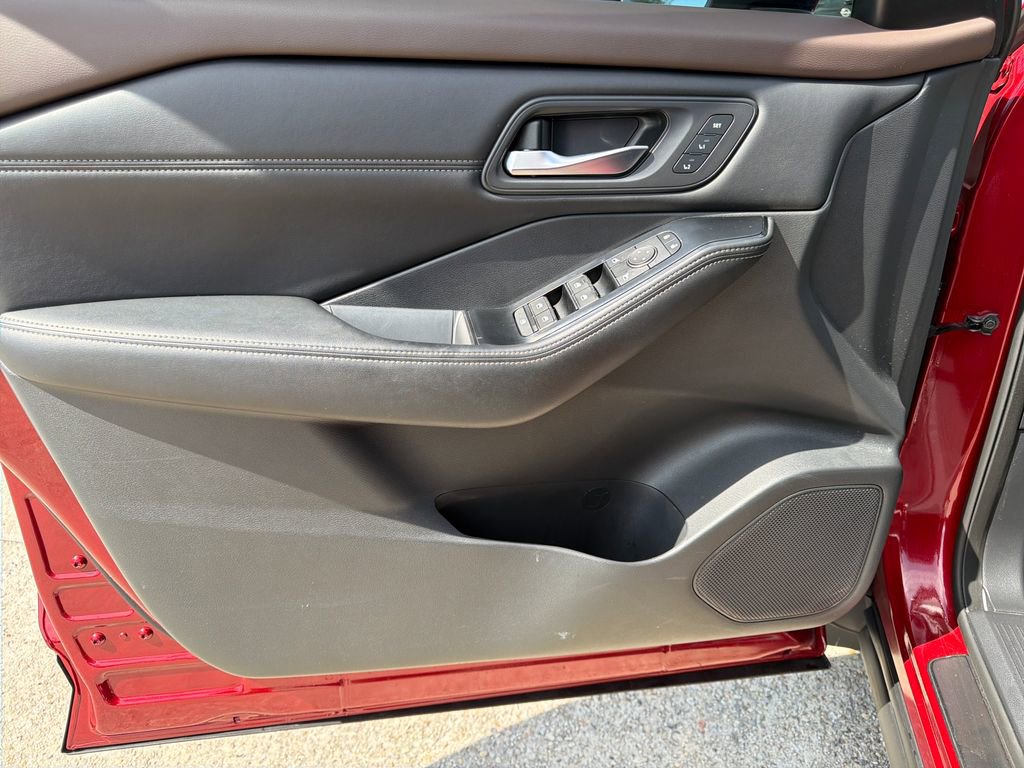 Certified 2023 Nissan Rogue SL w/ SL Premium Package image 15