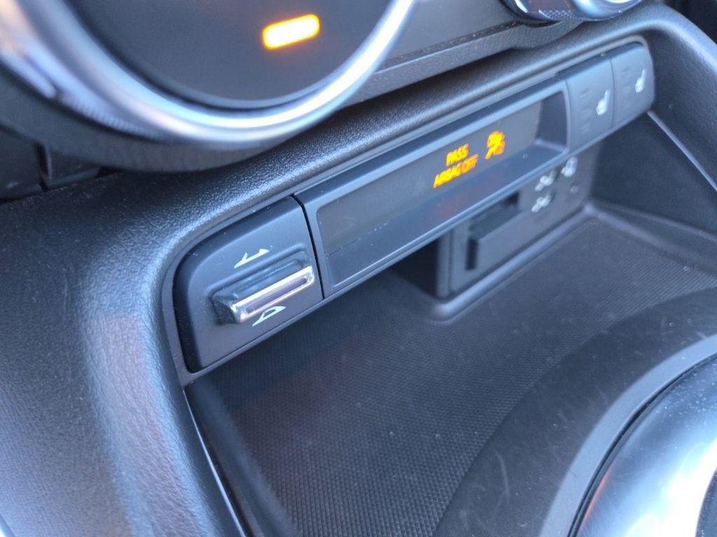 Used 2021 MAZDA MX-5 Miata RF Grand Touring image 34