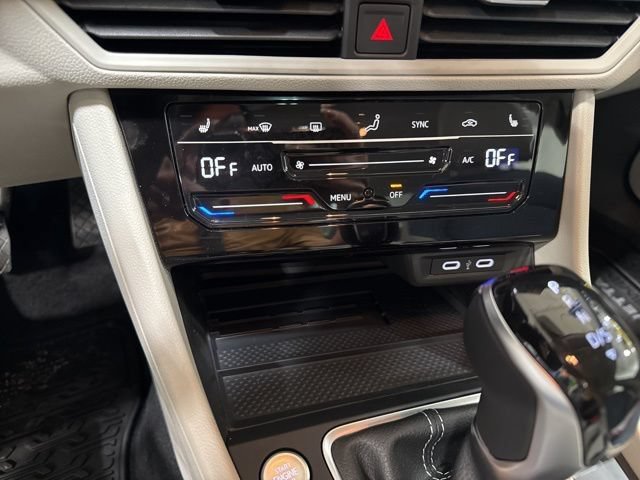 New 2026 Volkswagen Jetta SE FWD image 12
