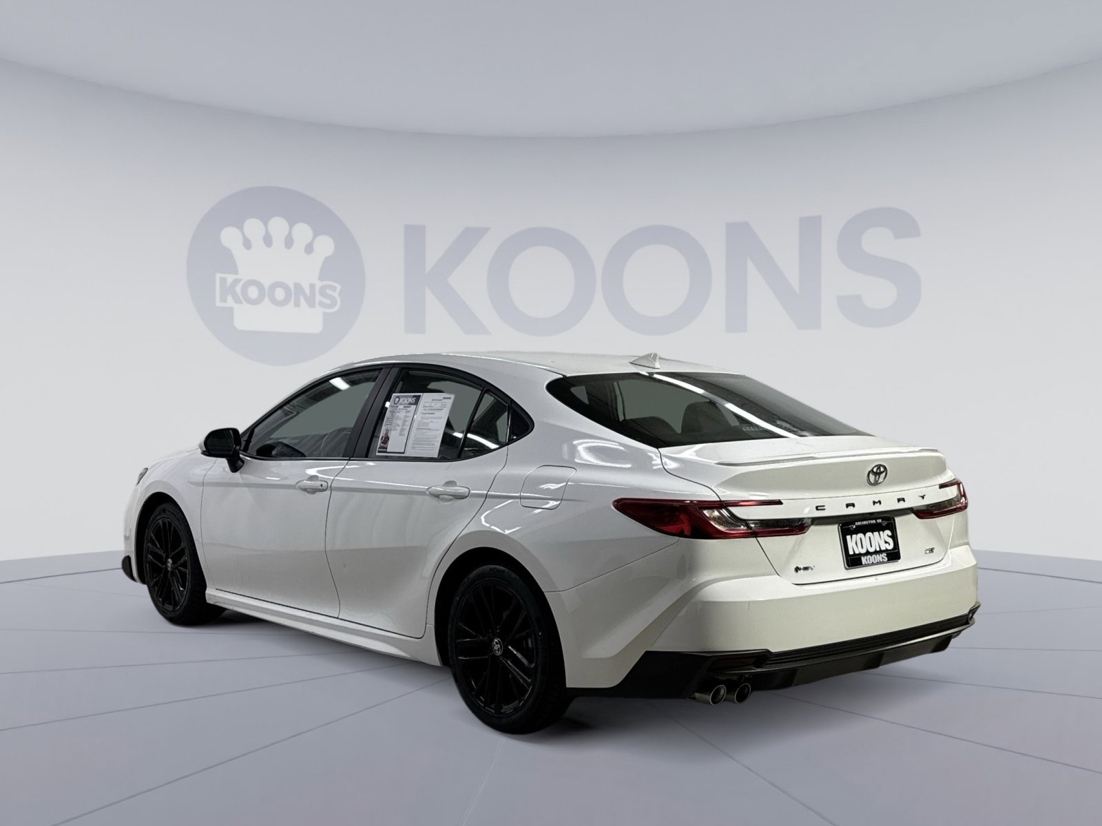 Used 2025 Toyota Camry SE FWD image 18