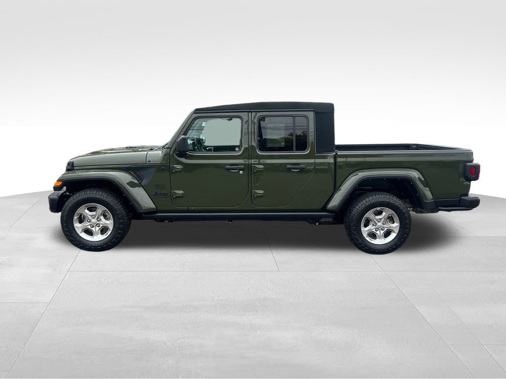 Used 2021 Jeep Gladiator Sport image 3