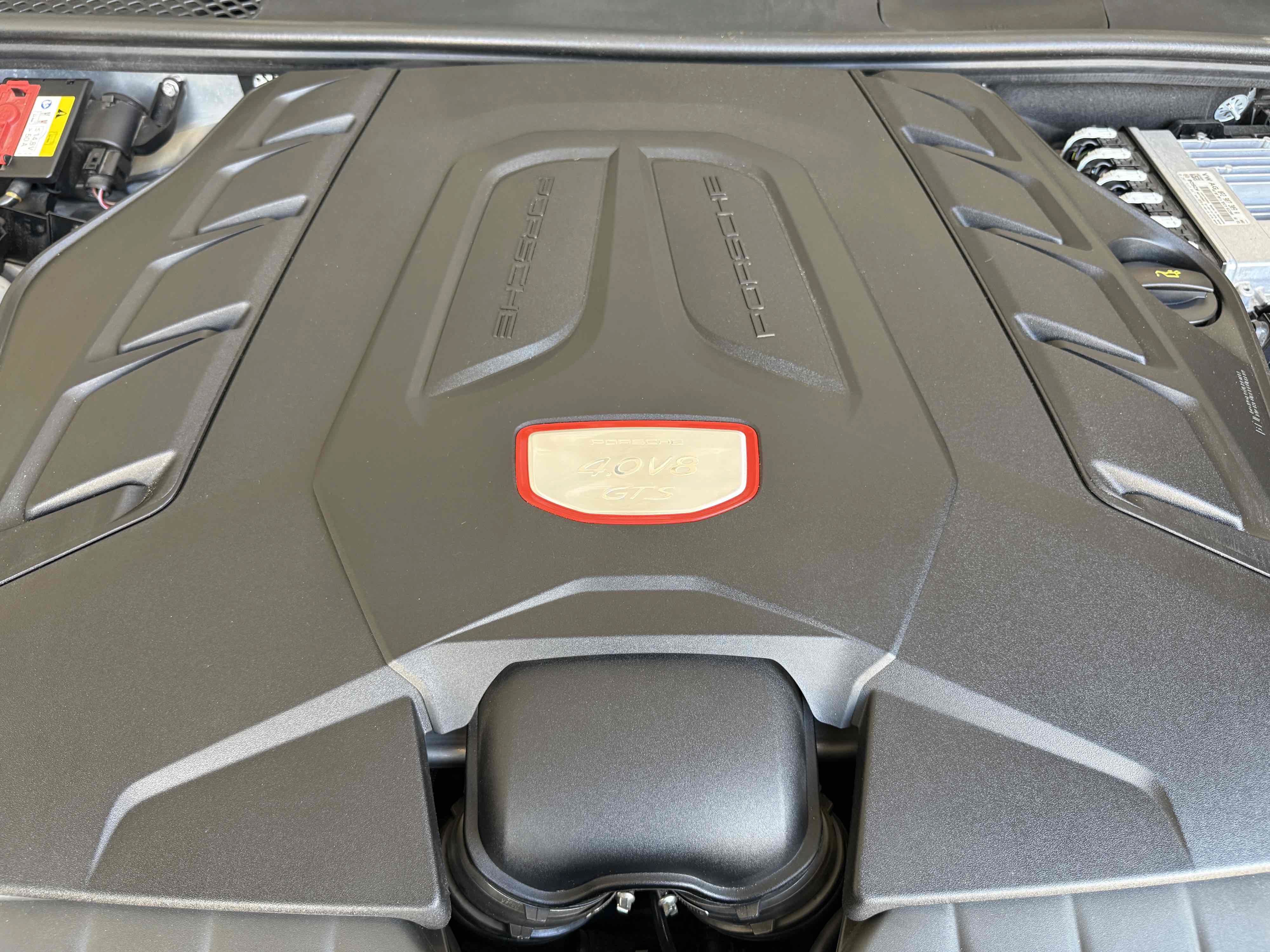 Used 2022 Porsche Cayenne GTS AWD/4WD image 4