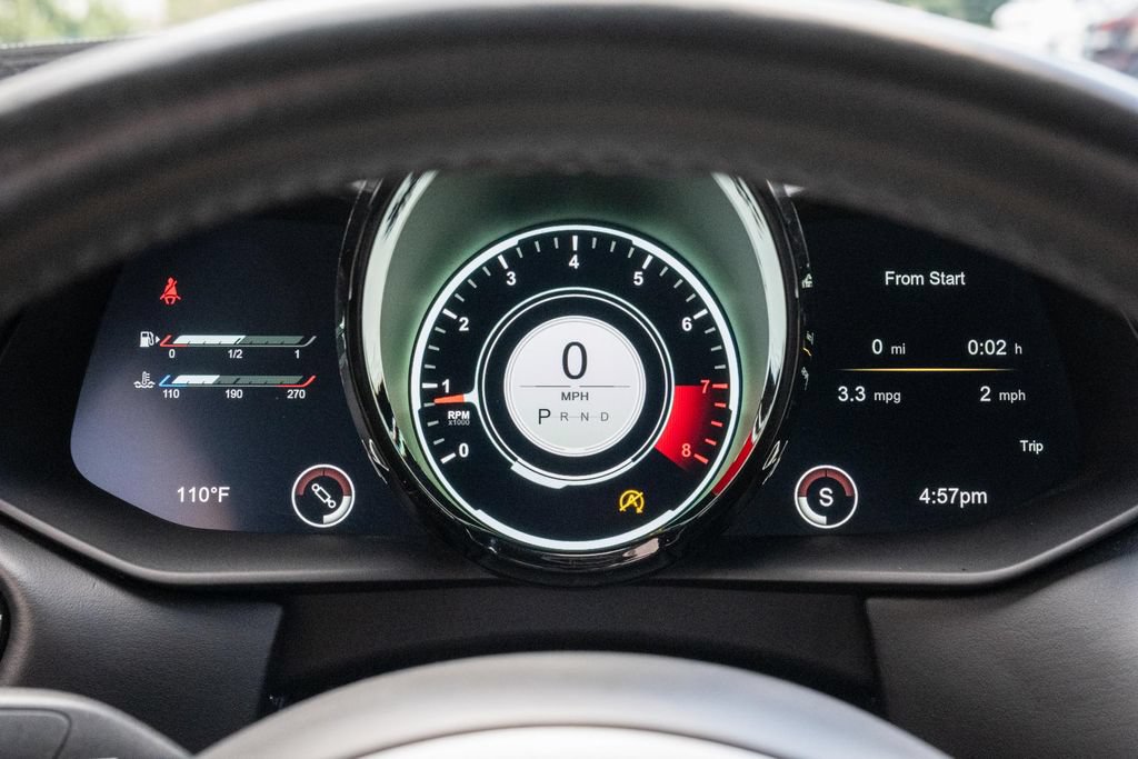 Used 2019 Aston Martin V8 Vantage Coupe RWD image 2