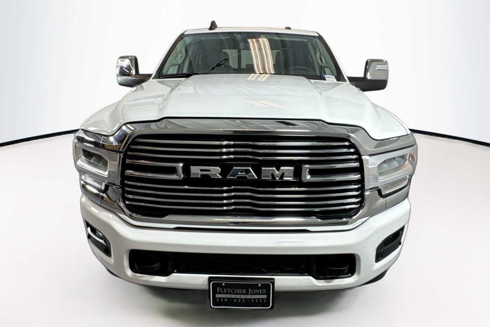 Used 2024 RAM 2500 Laramie AWD/4WD image 2