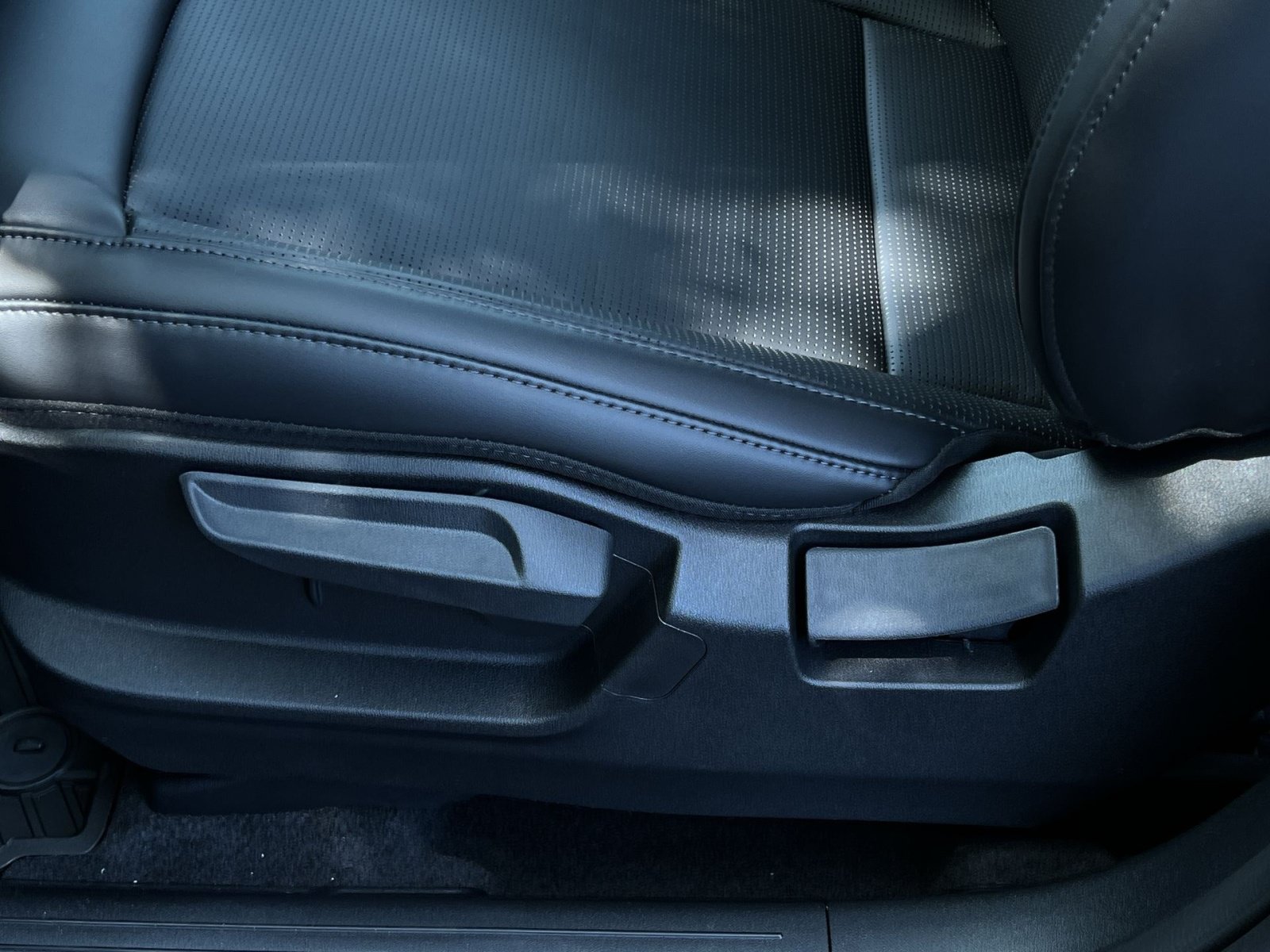 New 2027 Kia Telluride LX FWD image 19