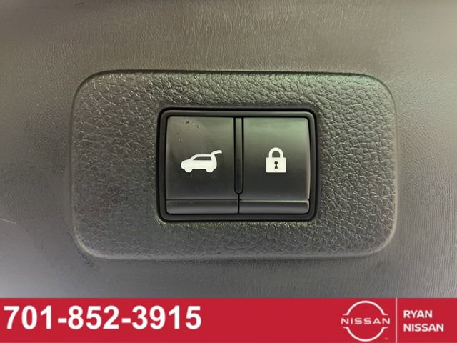 Certified 2023 Nissan Armada Platinum w/ Captain's Chairs Package image 8