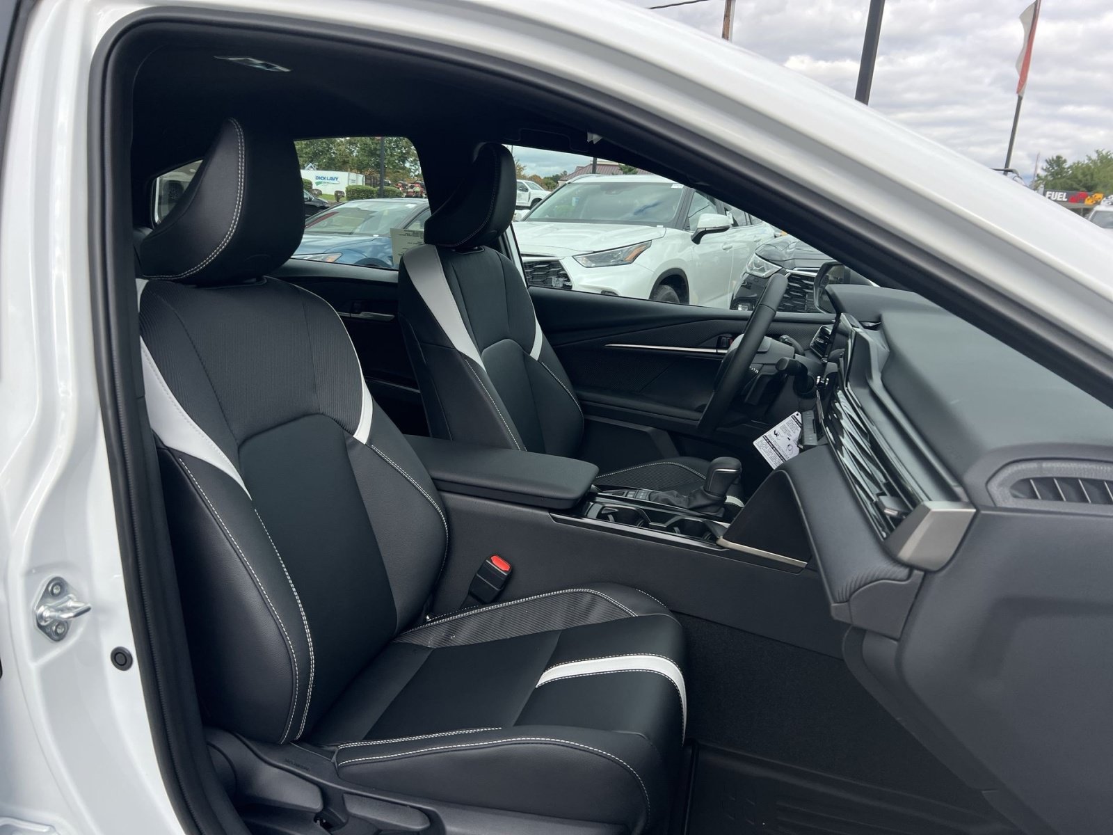 New 2026 Toyota Camry SE FWD image 25