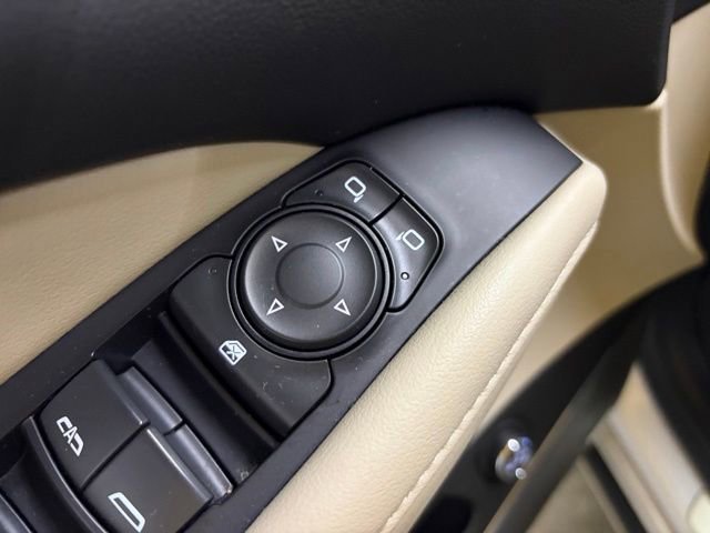 Used 2020 Buick Enclave Essence w/ Sound and Sites Package FWD image 43