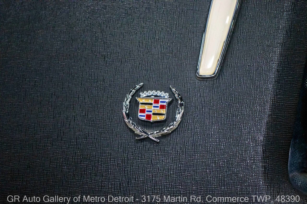 Used 1990 Cadillac Fleetwood Coupe FWD image 36