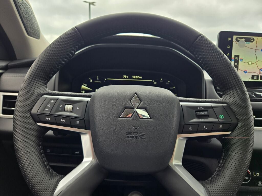 New 2026 Mitsubishi Outlander SE AWD/4WD image 30