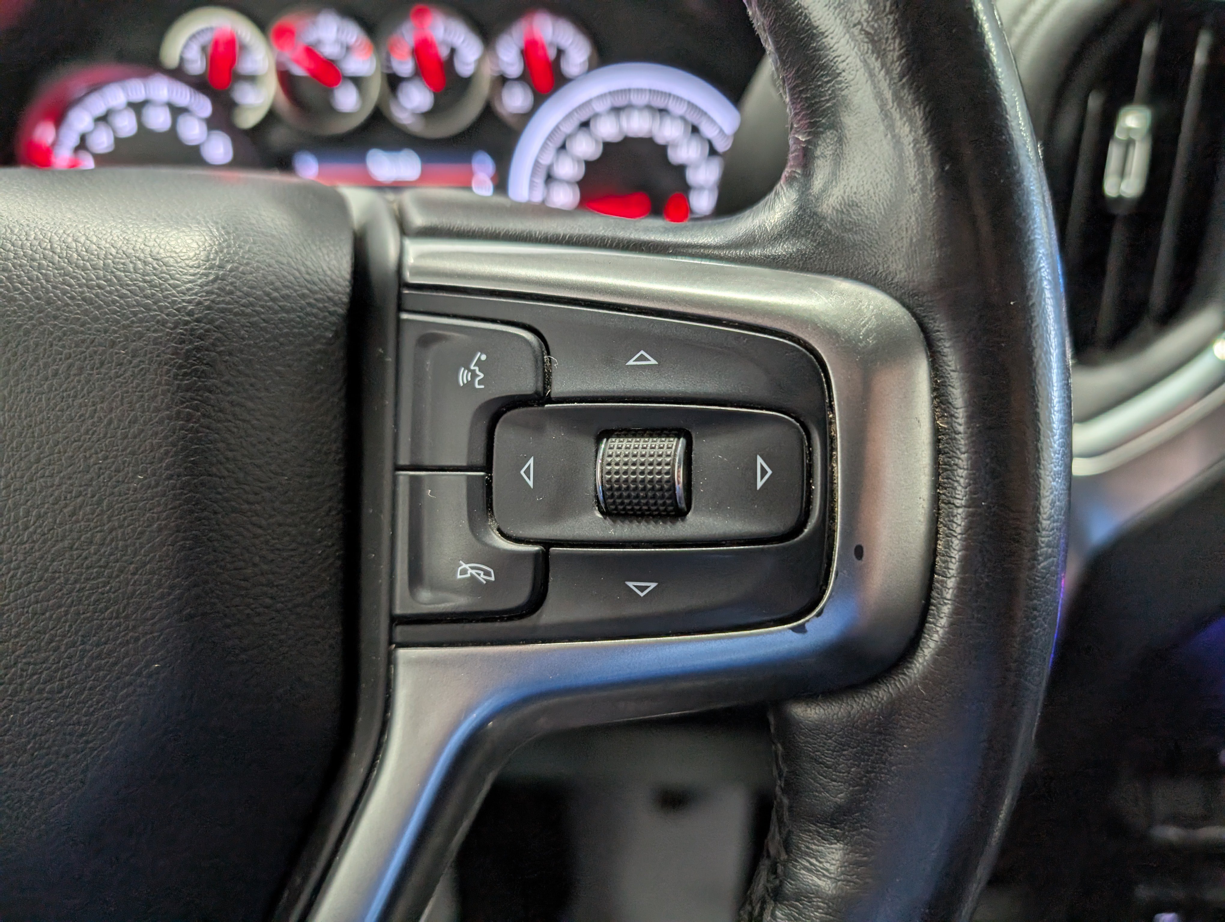Used 2019 Chevrolet Silverado 1500 RST w/ True North Edition AWD/4WD image 26