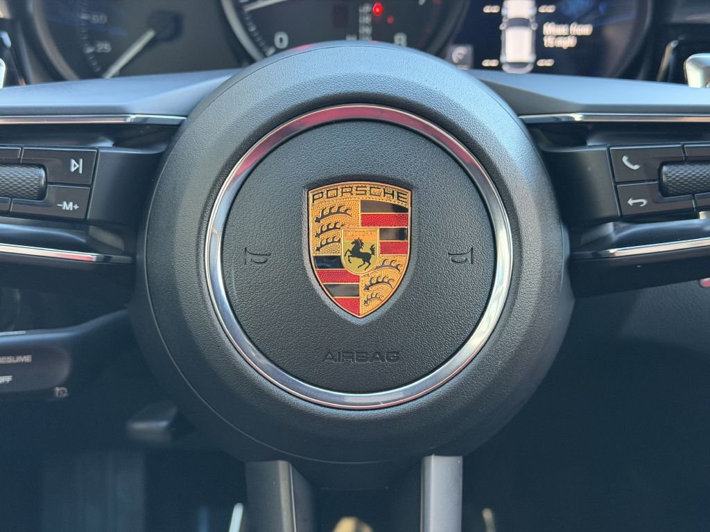 Used 2022 Porsche Macan w/ Premium Package image 35