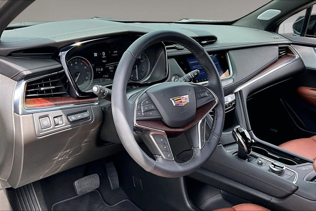 New 2026 Cadillac XT5 Premium Luxury w/ Driver Assist Package FWD image 6