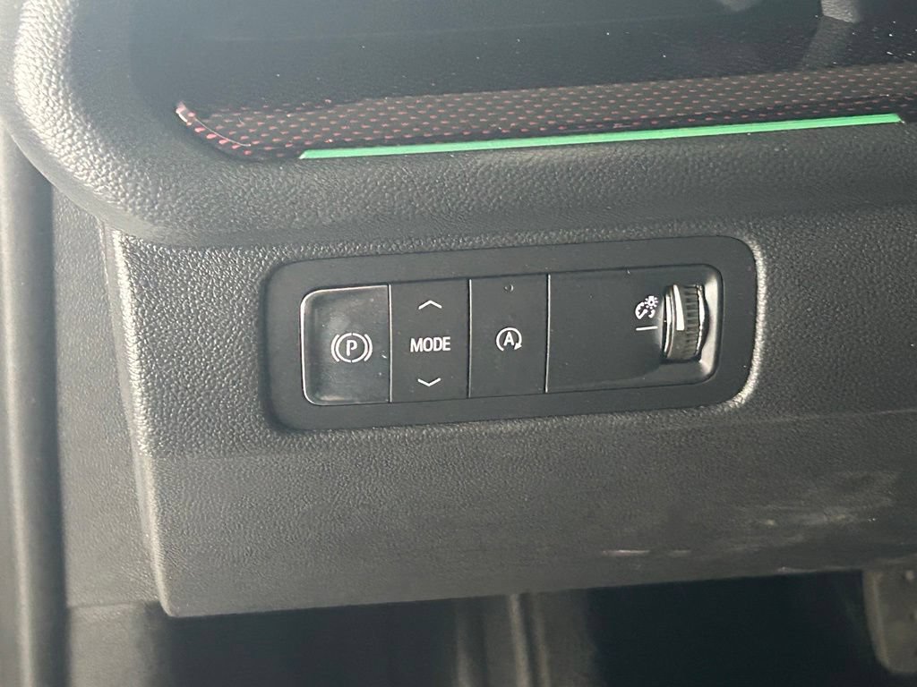 Used 2024 Chevrolet Traverse RS FWD image 21