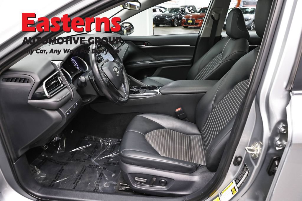 Used 2019 Toyota Camry SE FWD image 14