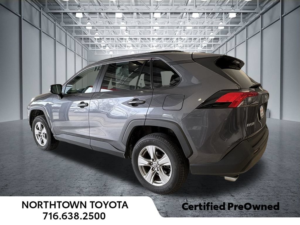 Used 2024 Toyota RAV4 XLE AWD/4WD image 4