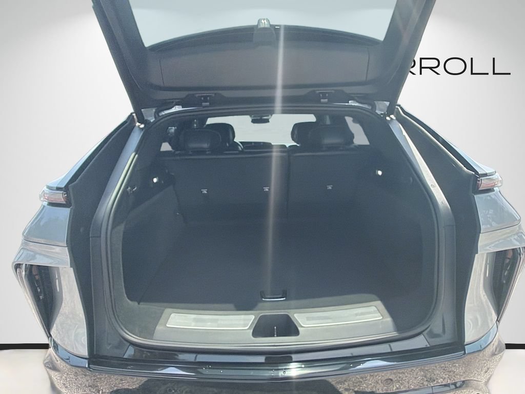 Used 2024 Cadillac Lyriq Sport RWD image 12