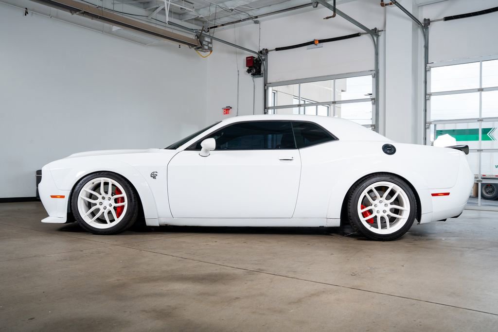 Used 2019 Dodge Challenger SRT Hellcat w/ Widebody Package RWD image 17