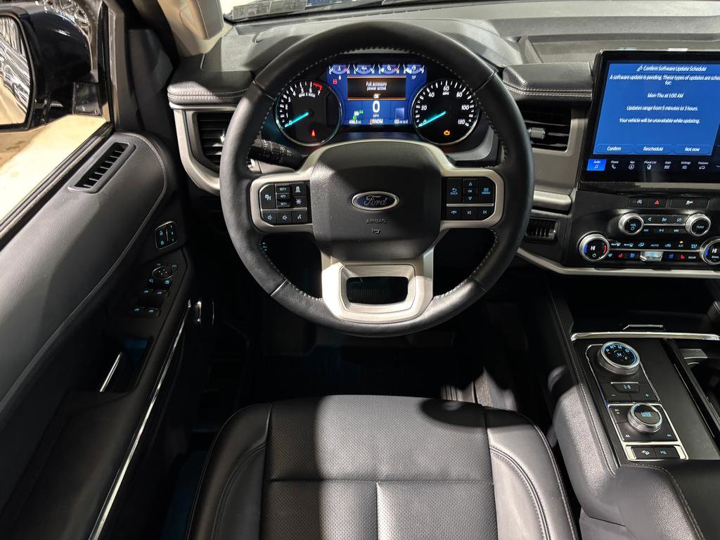Used 2024 Ford Expedition XLT image 19