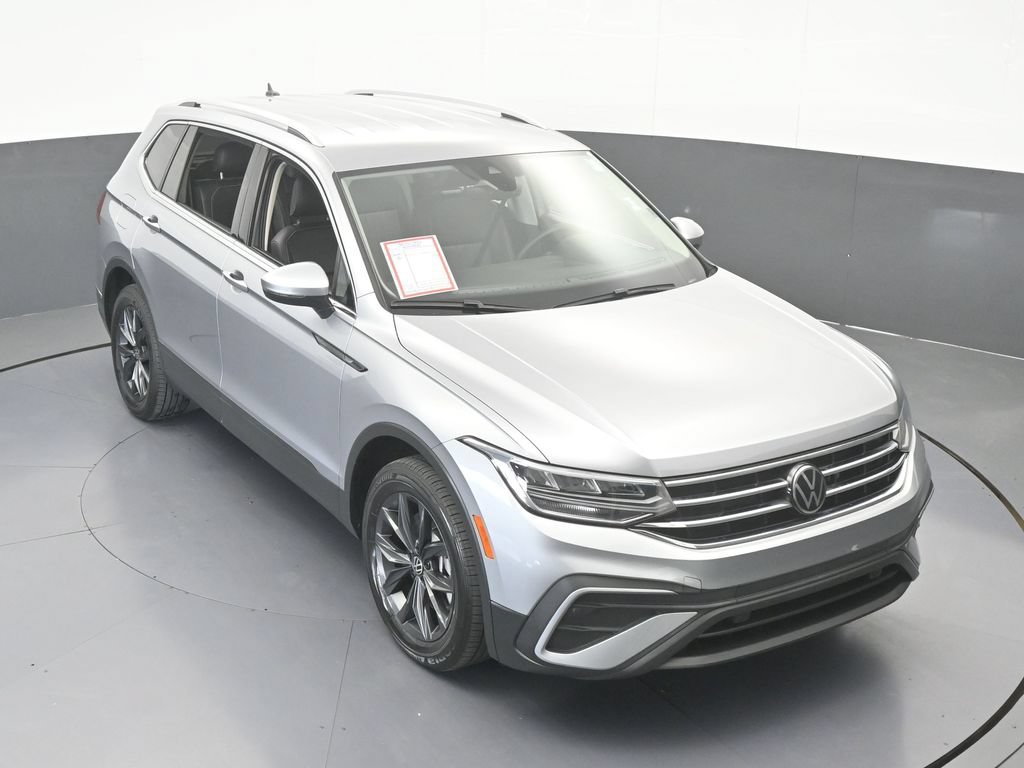 Used 2024 Volkswagen Tiguan SE FWD image 56