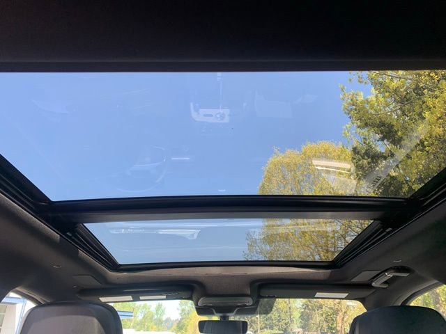 New 2026 Lincoln Navigator Reserve w/ Jet Appearance Package AWD/4WD image 12