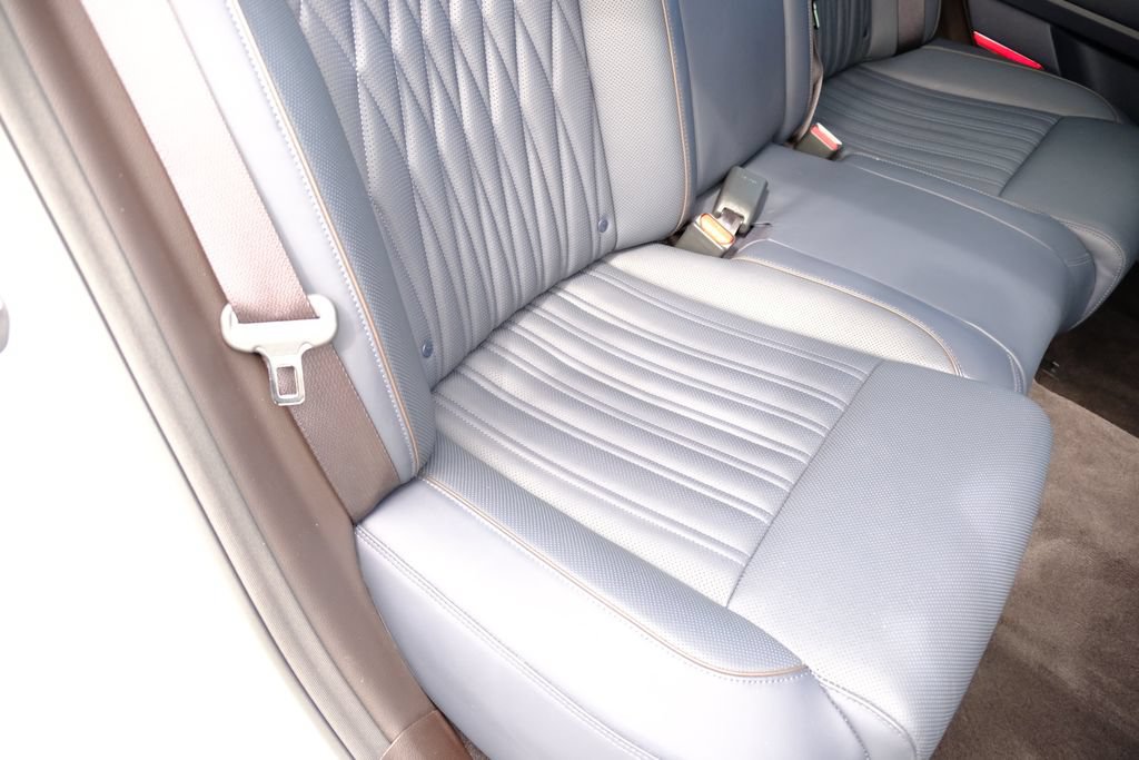 Used 2021 Genesis G90 3.3T Premium RWD image 39