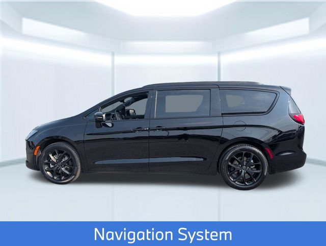 New 2027 Chrysler Pacifica Limited FWD video 2