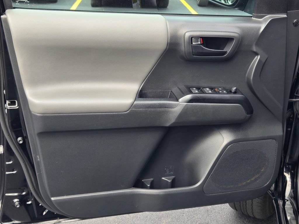 Used 2023 Toyota Tacoma SR AWD/4WD image 27