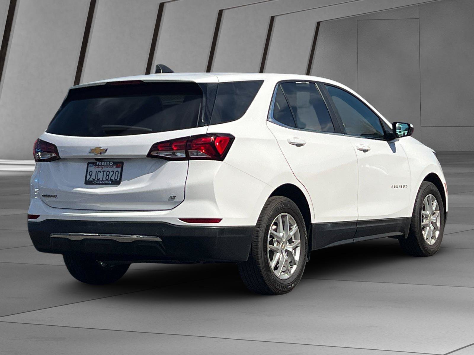 Used 2022 Chevrolet Equinox LT FWD image 4