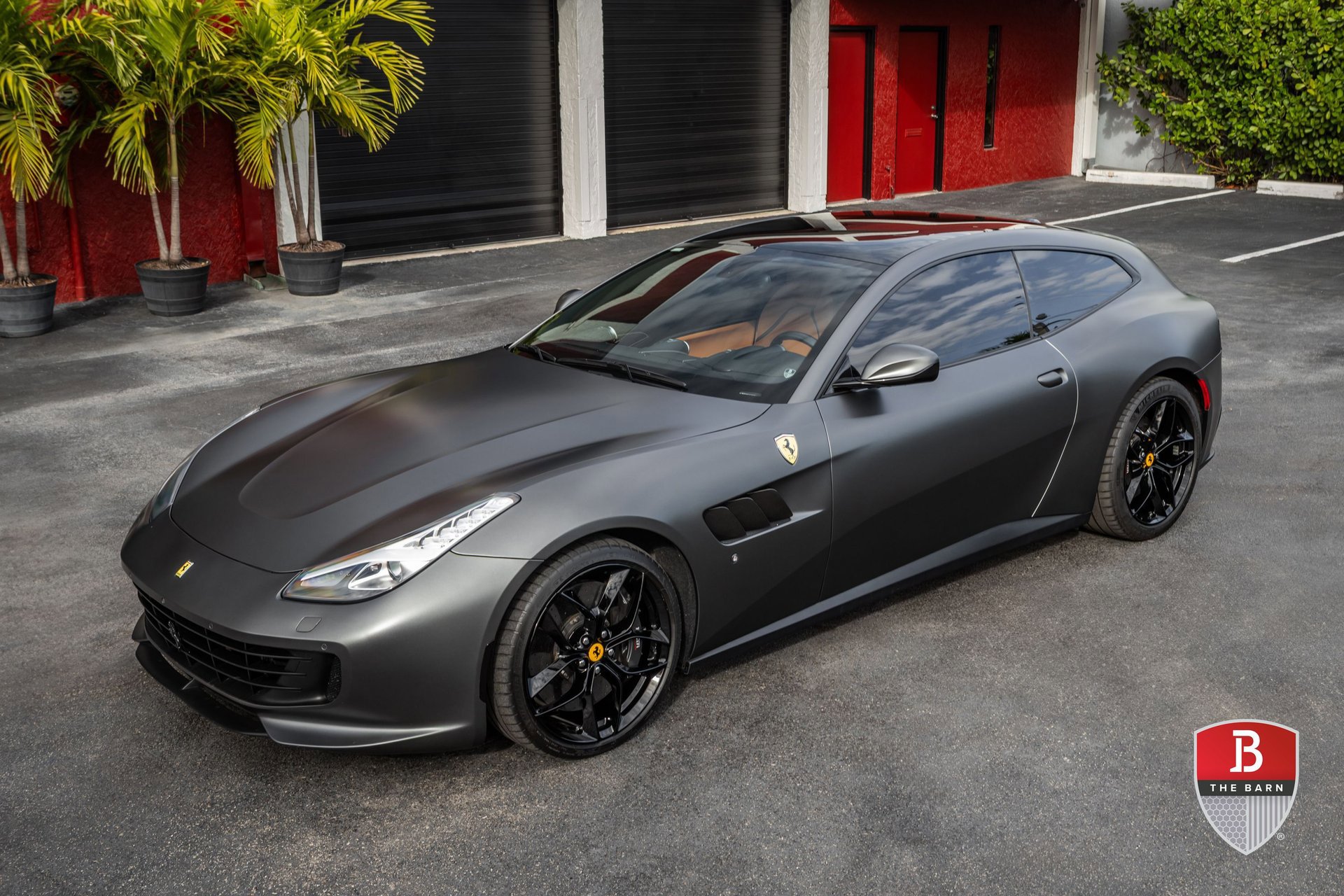 Used 2018 Ferrari GTC4Lusso T image 5