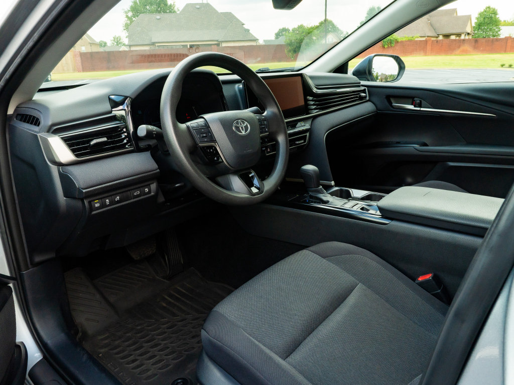 Used 2025 Toyota Camry LE w/ Convenience Package AWD/4WD image 11