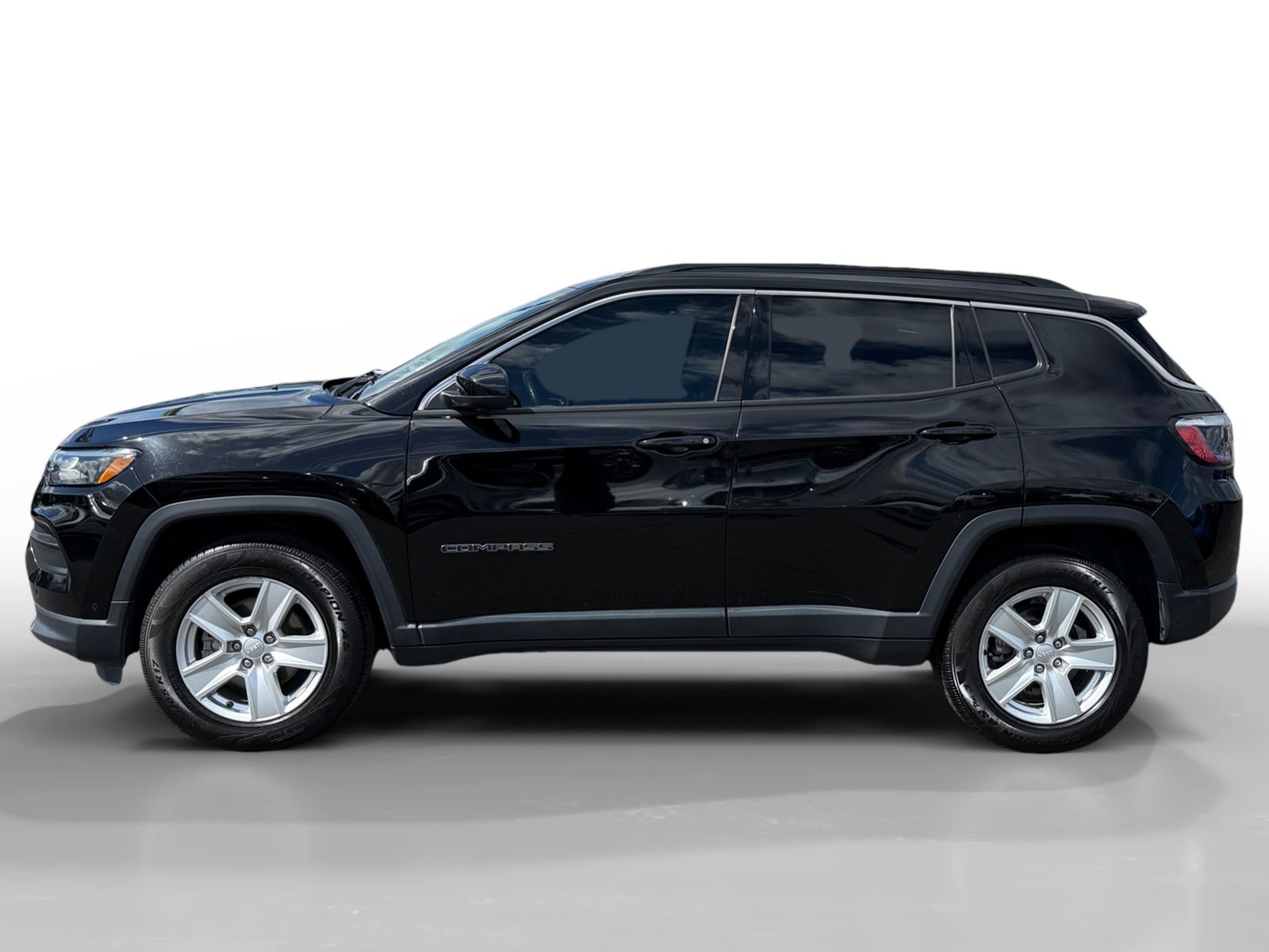 Used 2022 Jeep Compass Latitude w/ Convenience Group AWD/4WD image 2