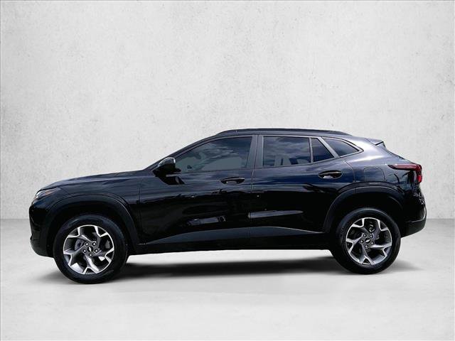 Used 2025 Chevrolet Trax LT FWD image 6
