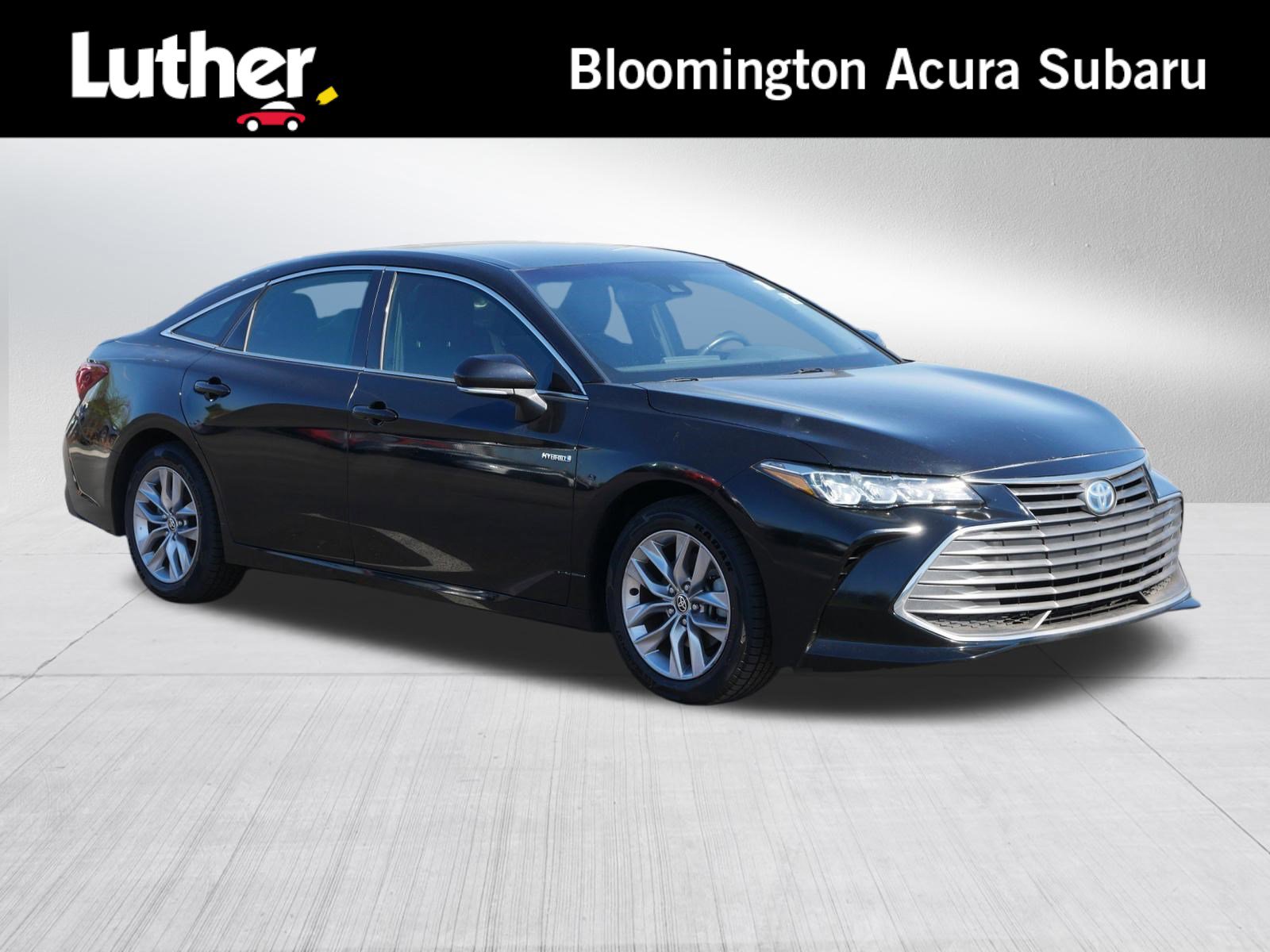 Used 2020 Toyota Avalon XLE FWD image 1