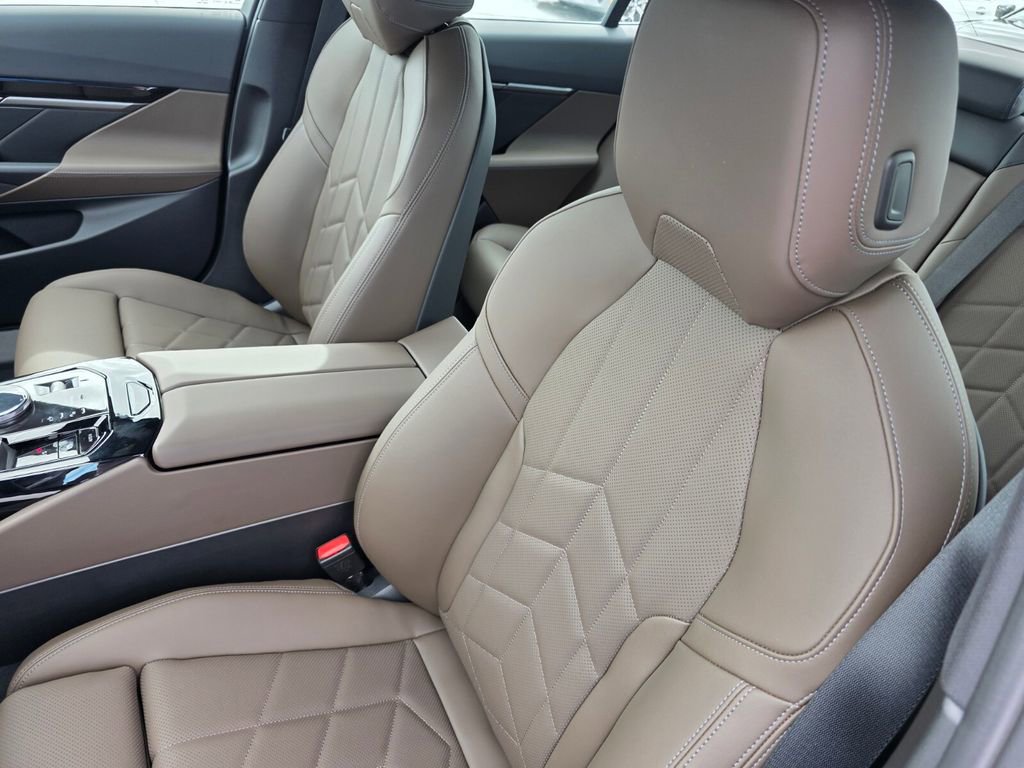 New 2026 BMW 530i w/ M Sport Package RWD image 9