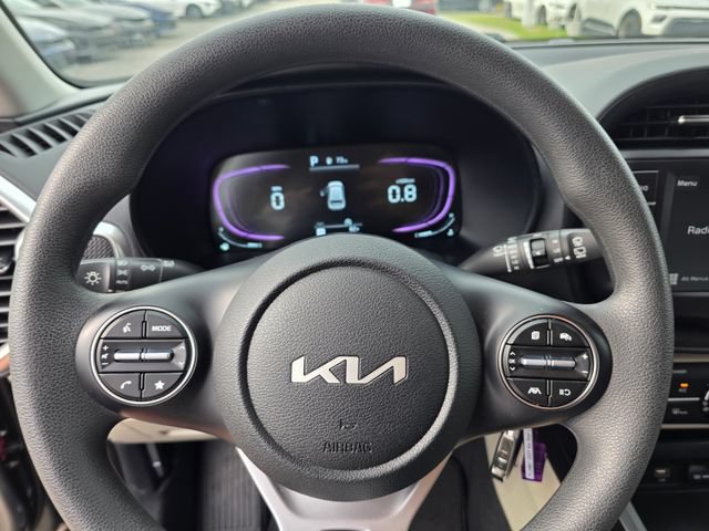 Certified 2025 Kia Soul LX w/ LX Technology Package FWD image 26