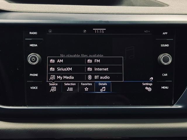 Used 2023 Volkswagen Taos SE w/ Panoramic Sunroof Package image 34