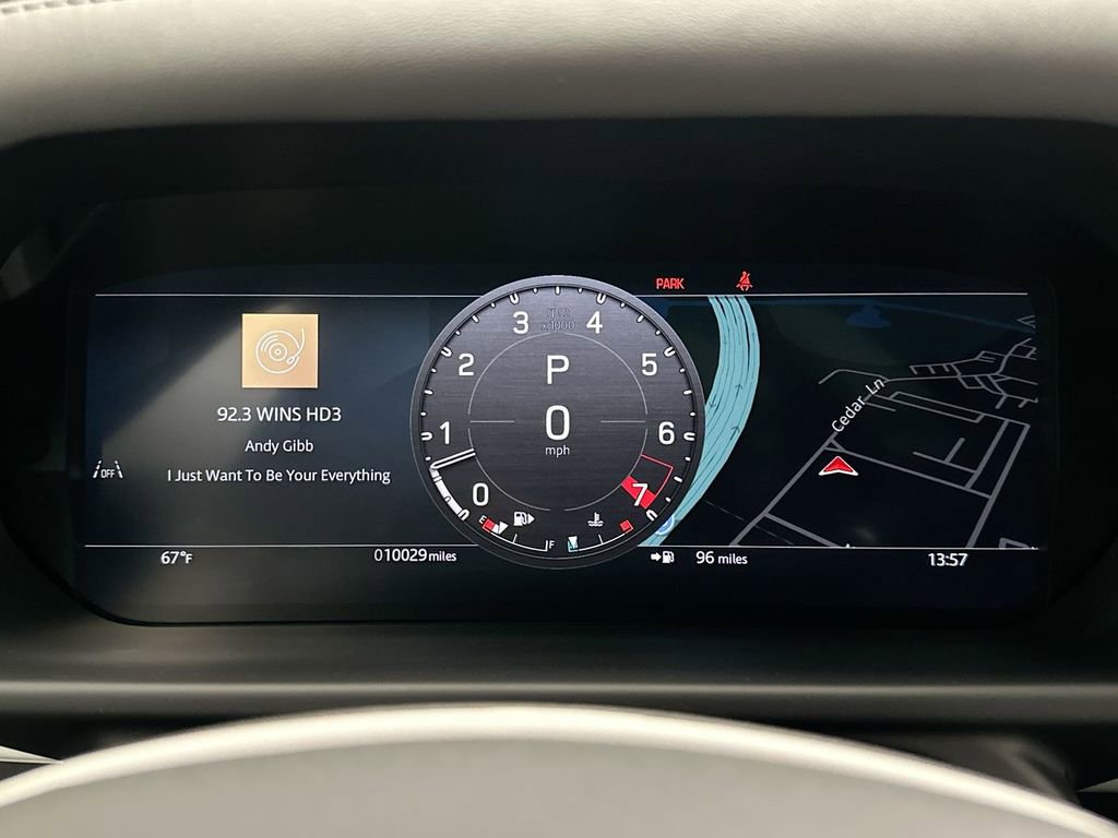 Used 2025 Land Rover Defender 110 S image 31