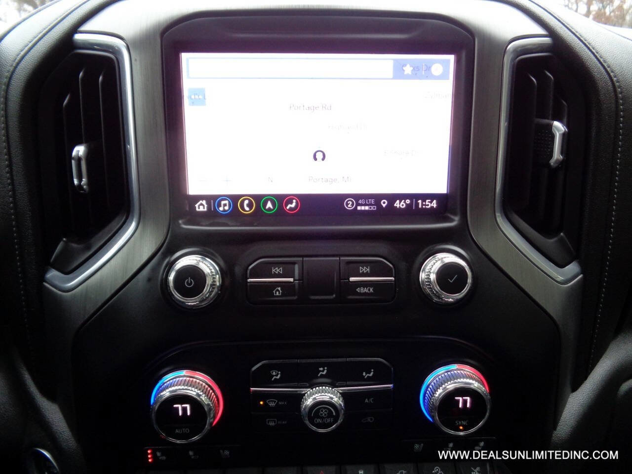 Used 2022 GMC Sierra 1500 Denali w/ Denali Premium Package image 18
