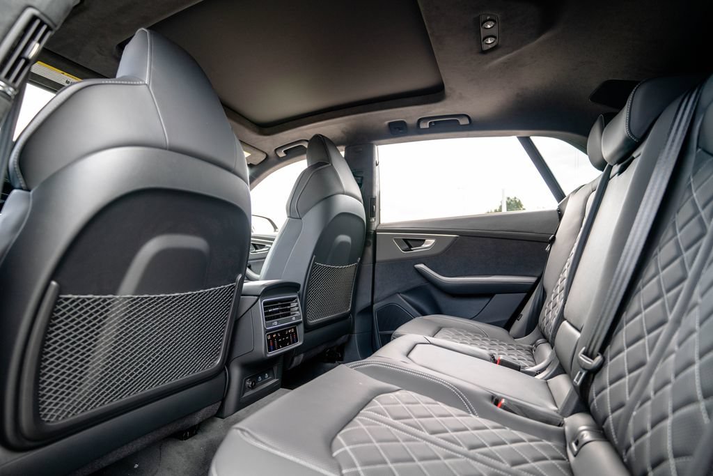 New 2026 Audi SQ8 Prestige AWD/4WD image 37