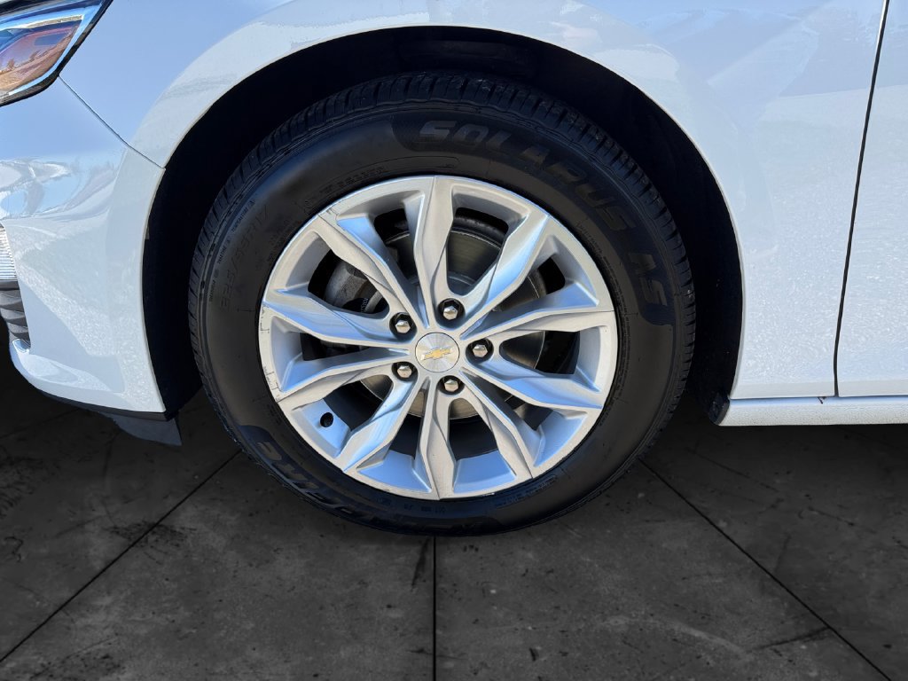 Used 2023 Chevrolet Malibu LT FWD image 14