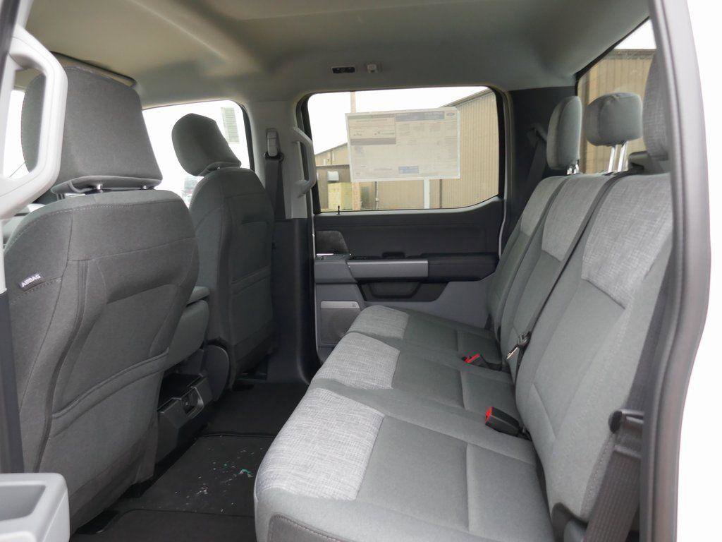New 2026 Ford F250 XLT w/ XLT Premium Package image 16